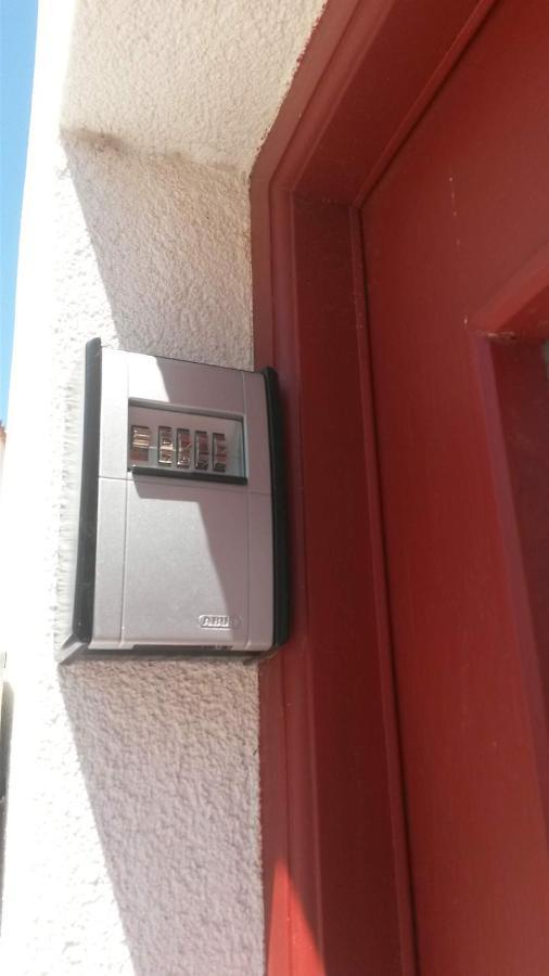 Aurora Papas Apartment Provesende Exterior foto